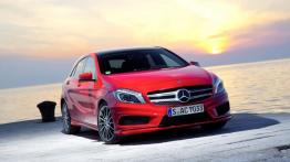 Mercedes A 200 CDI (W176) 2012 - widok z przodu