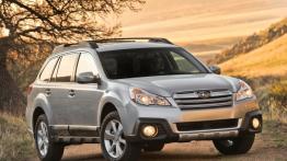 Subaru Outback 2013 - widok z przodu