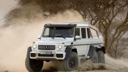 Mercedes G63 AMG 6x6 (2013) - widok z przodu