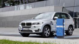 BMW X5 III xDrive40e (2015) - widok z przodu