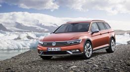 Volkswagen Passat B8 Alltrack (2015) - widok z przodu