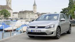 Volkswagen Golf VII GTE (2015) - widok z przodu