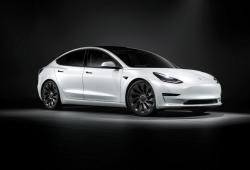 Tesla Model 3 Sedan Facelifting