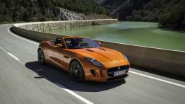 Jaguar F-Type V8S Firesand - prawy bok