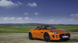 Jaguar F-Type V8S Firesand - prawy bok