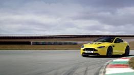 Aston Martin V12 Vantage S (2013) - widok z przodu