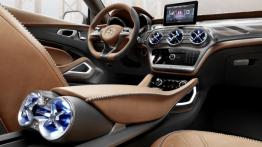 Mercedes GLA Concept (2013) - kokpit