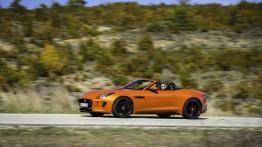 Jaguar F-Type V8S Firesand - lewy bok