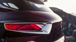 Citroen DS Wild Rubis Concept (2013) - lewy tylny reflektor - włączony