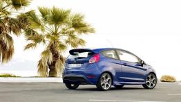 Ford Fiesta ST 2013 - widok z tyłu