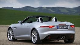 Jaguar F-Type V6S Rhodium Silver - widok z tyłu