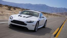 Aston Martin V12 Vantage S (2013) - widok z przodu