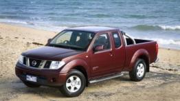 Nissan Navara III King Cab Facelifting 2.5 D 140KM 103kW od 2013