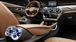 Mercedes GLA Concept (2013) - kokpit