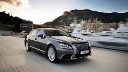 Lexus LS 600hL (2013) - widok z przodu