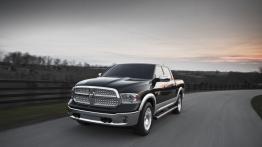 Ram 1500 (2013) - widok z przodu