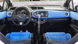 Toyota Yaris Hybrid-R Concept (2013) - pełny panel przedni