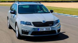 Skoda Octavia III RS Kombi (2013) - widok z przodu