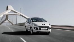 Peugeot 3008 HYbrid4 - widok z przodu