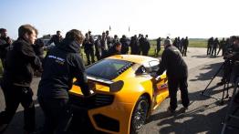 McLaren MP4-12C GT3 - tył - reflektory wyłączone