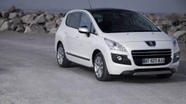 Peugeot 3008 HYbrid4 - widok z przodu