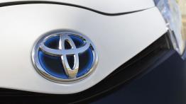 Toyota Yaris Hybrid-R Concept (2013) - logo