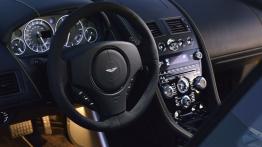 Aston Martin V12 Vantage S (2013) - pełny panel przedni