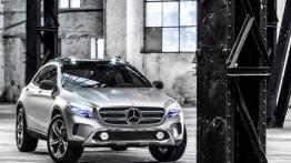 Mercedes GLA Concept (2013) - widok z przodu