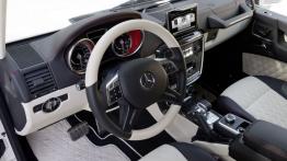 Mercedes G63 AMG 6x6 (2013) - pełny panel przedni