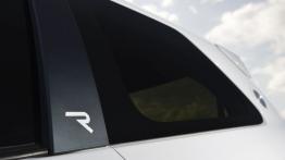 Toyota Yaris Hybrid-R Concept (2013) - emblemat boczny
