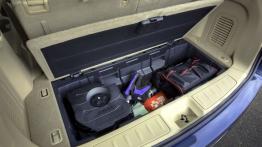 Nissan Pathfinder 2013 - bagażnik, akcesoria