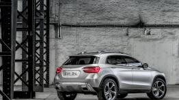 Mercedes GLA Concept (2013) - widok z tyłu