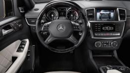 Mercedes GL 2013 - kokpit