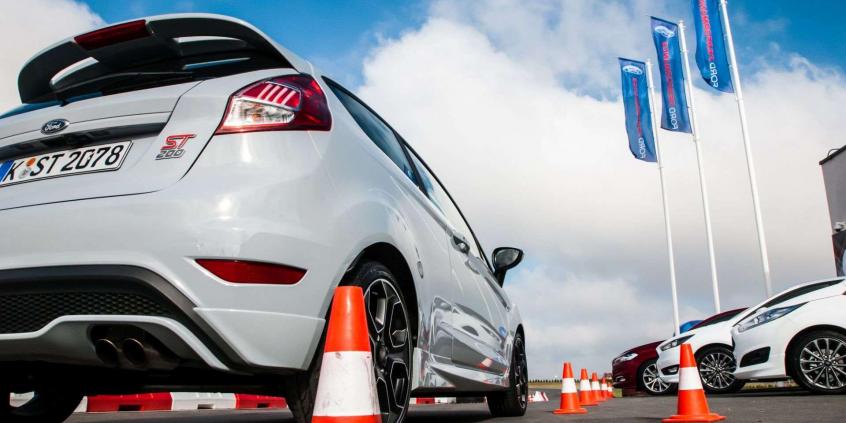 Ford Fiesta ST200 – jeszcze większy psotnik