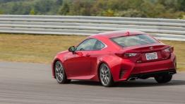 Lexus RC 350 F-Sport (2014) - widok z tyłu