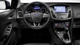 Ford Focus III Kombi Facelifting (2014) - kokpit