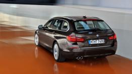 BMW serii 5 Touring F11 Facelifting (2014) - widok z tyłu