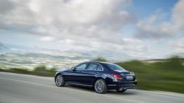 Mercedes klasy C 300 BlueTEC HYBRID (2014) - widok z tyłu