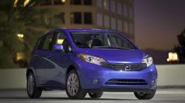 Nissan Versa Note 2014 - widok z przodu