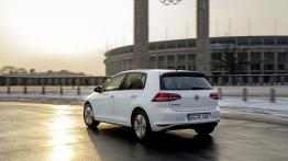 Volkswagen e-Golf (2014) - widok z tyłu