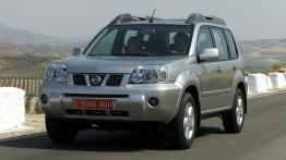 Nissan X-Trail 2004 - widok z przodu