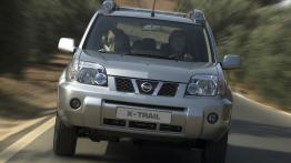 Nissan X-Trail 2004 - widok z przodu