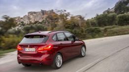 BMW 220d xDrive Active Tourer (2014) - widok z tyłu