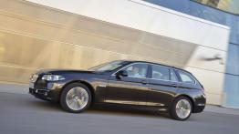 BMW serii 5 Touring F11 Facelifting (2014) - lewy bok