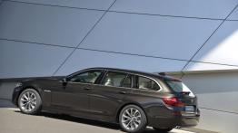 BMW serii 5 Touring F11 Facelifting (2014) - lewy bok