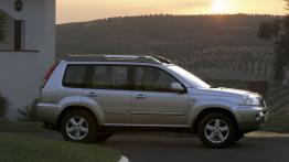 Nissan X-Trail 2004 - prawy bok