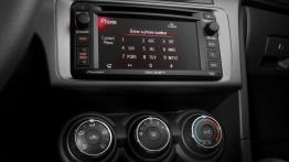 Scion tC II Facelifting (2014) - radio/cd/panel lcd