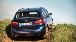 BMW 225i xDrive Active Tourer (2014) - widok z tyłu