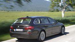 BMW serii 5 Touring F11 Facelifting (2014) - widok z tyłu