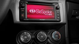 Scion tC II Facelifting (2014) - radio/cd/panel lcd